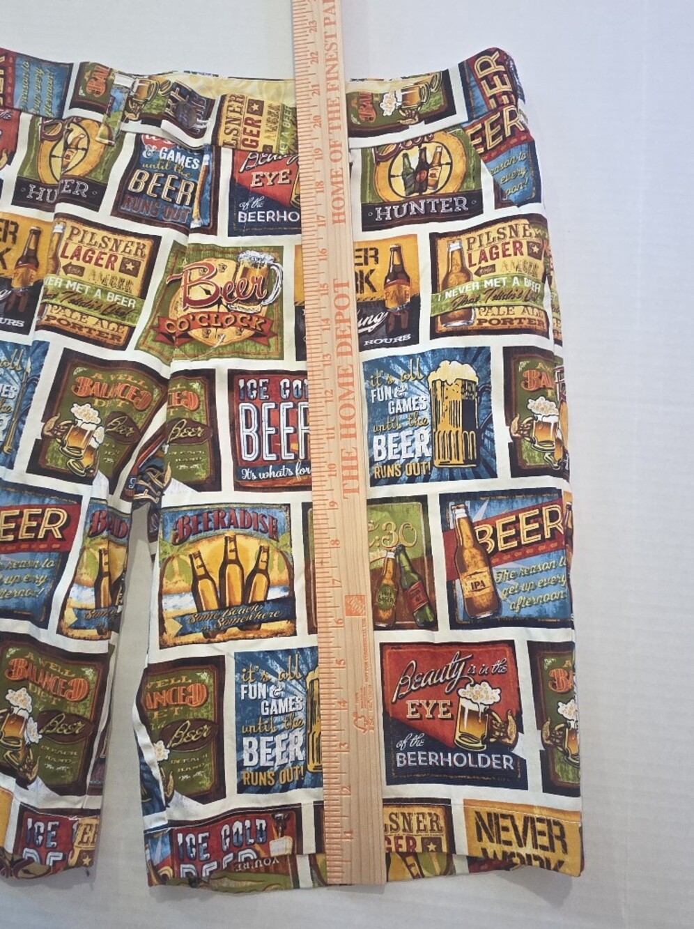 Mens Beer All Over Print Shorts SZ 36 10 Inch Inseem Double Button-up W/ Pockets - Picture 4 of 14